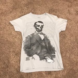 Small Abe Lincoln vampire hunter shirt